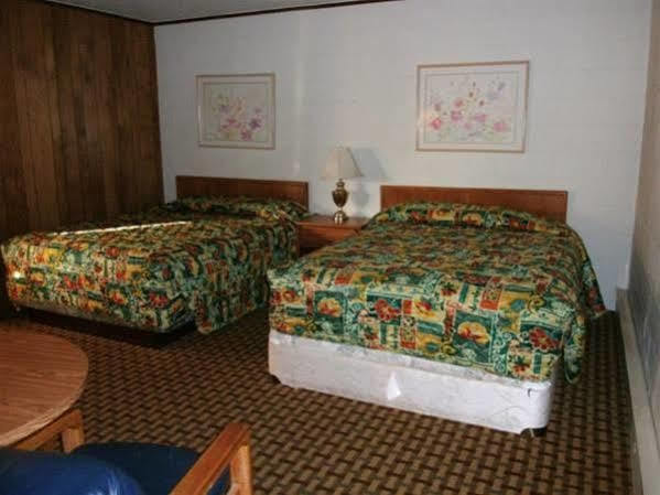 Coach N Four Motel Grass Valley Buitenkant foto